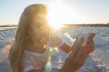 kadın portresi günbatımı