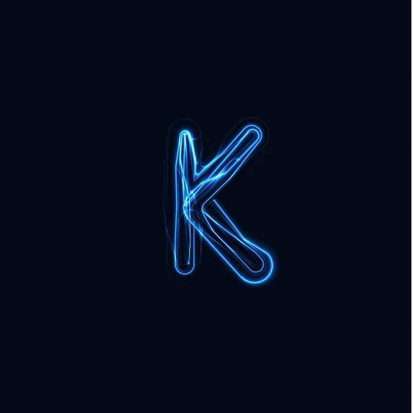 Letra realista del rayo K, logotipo de glamour brillante, símbolo de estilo de brillo de energía eléctrica, signo de tipo de plasma tesla azul. Ilustración vectorial Thunderbolt, diseño tipográfico — Vector de stock