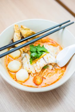 Tom yum çorbası