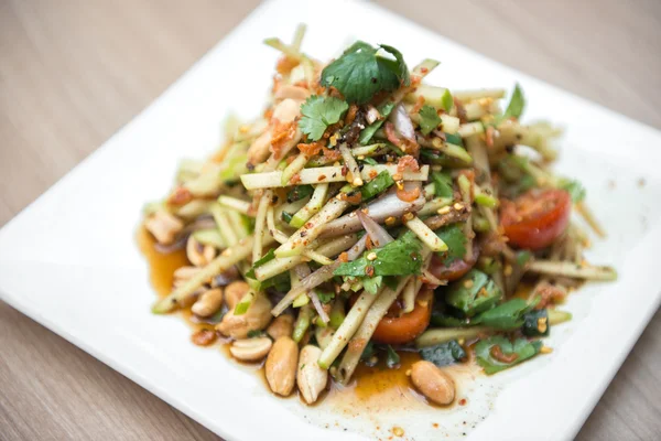 Ensalada de manzana verde con estilo tailandés — Foto de Stock