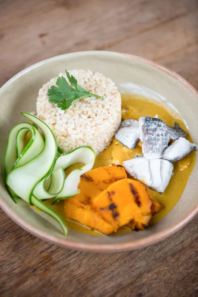 Arroz integral com sopa de abóbora . — Fotografia de Stock