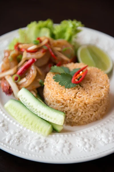 Spicy fried rice with prawns — Stock Photo, Image