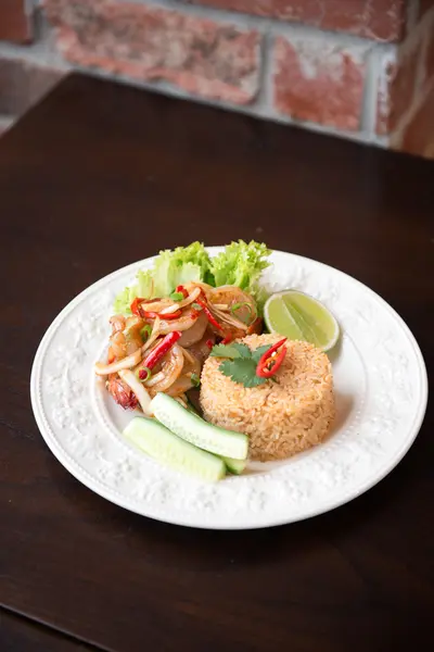 Arroz frito picante con gambas — Foto de Stock