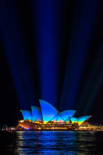 Сіднейський оперний освітлена — стокове фото