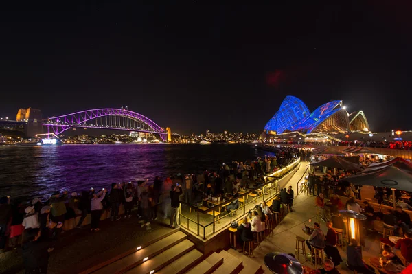 Освещенный Сидней во время яркого Сиднея 2016 — стоковое фото