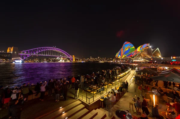 Osvětlené město Sydney během Vivid Sydney 2016 — Stock fotografie