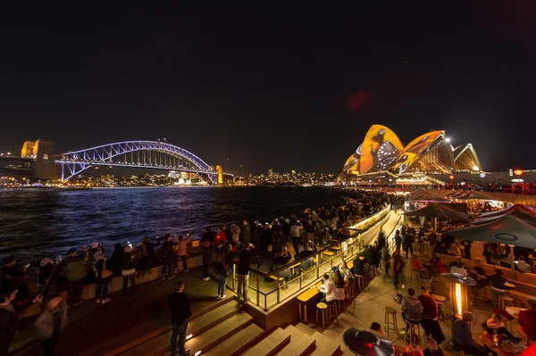 Verlichte Sydney city tijdens de levendige Sydney 2016 — Stockfoto