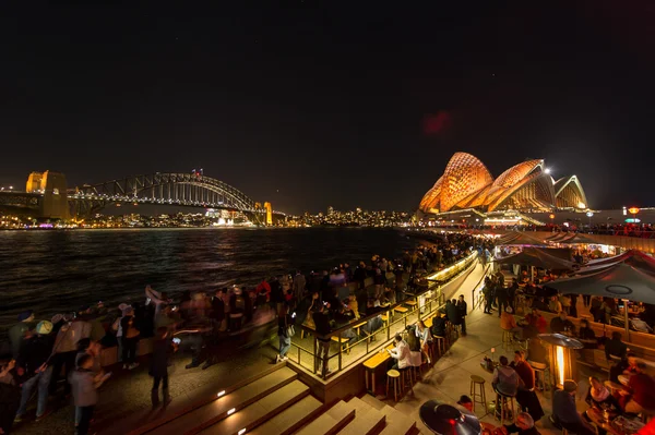 Oświetlone miasto Sydney podczas Vivid Sydney 2016 — Zdjęcie stockowe