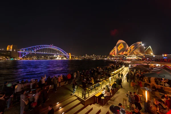 Verlichte Sydney city tijdens de levendige Sydney 2016 — Stockfoto