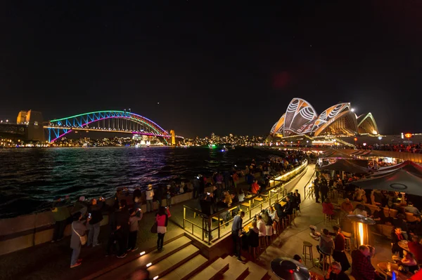 Oświetlone miasto Sydney podczas Vivid Sydney 2016 — Zdjęcie stockowe