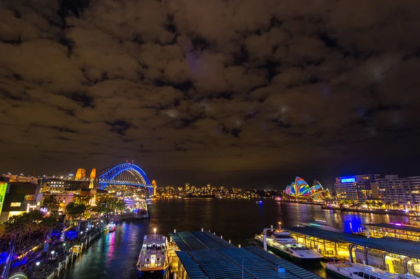Osvětlené město Sydney během Vivid Sydney 2016 — Stock fotografie