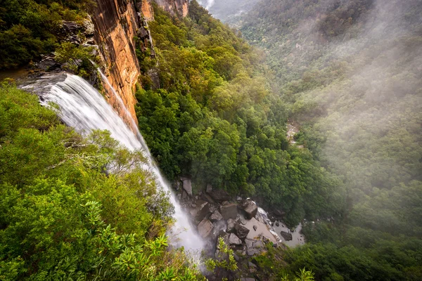 Şelalenin mavi Dağları Milli Parkı — Stok fotoğraf