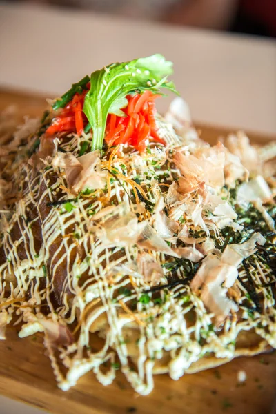 Okonomiyaki japoński pizza — Zdjęcie stockowe