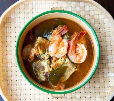 Tay geleneksel çanak prwan kırmadan ile