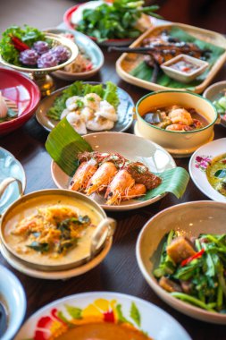 Tay gıdalar ile tablo