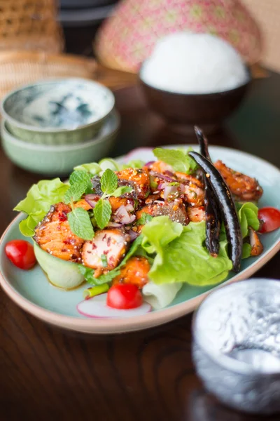 Pittige zalm salade — Stockfoto