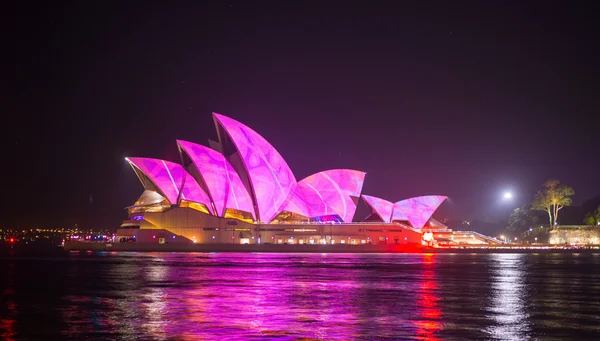 Sydney Opera House con illuminazione — Foto Stock