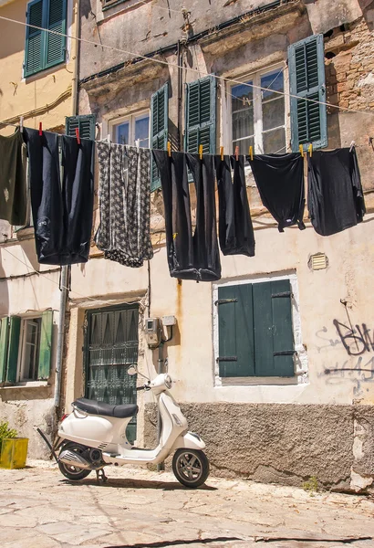 Laundry di jalan Yunani — Stok Foto