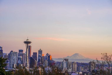 Seattle şehir merkezinin Washington, ABD 'deki ufuk çizgisi