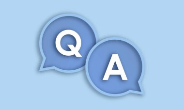 Mavi arka planda soru-cevap yazısı var. Vektör çizimi. Soru ve Yanıt Simgesi 3 boyutlu konuşma balonunda. Web sitesi, Bilgi Merkezi, Mobil Uygulama, iş sayfaları için SSS konsepti