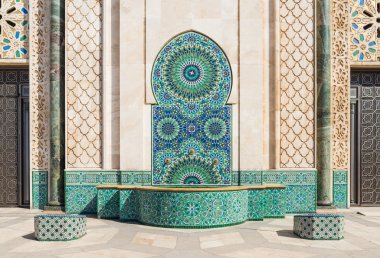 Grand cami Hassan II koridorda çatısı