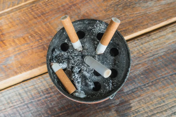 The ash of cigarettes on the ashtray — Stock Photo, Image