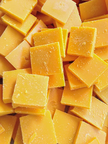 Mumu yapmak için balmumu parçaları