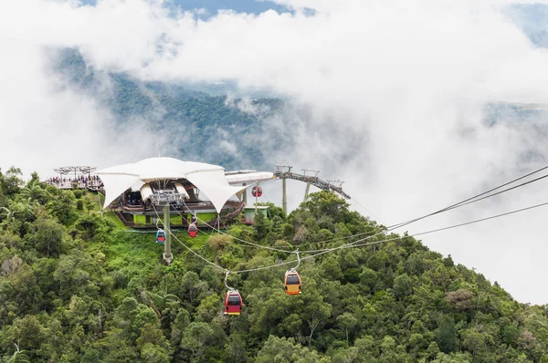 Cable car at view point of Langkawi Sky Bridge in Langkawi, Mala — Stock Photo, Image