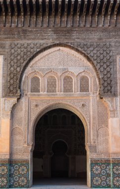 Medreseler Ben Youssef Marakesh binasında mermer sanatı