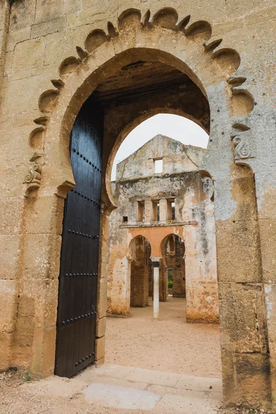 La porte intérieure de Chellah qui est le patrimoine de l'humanité à Rabat — Photo