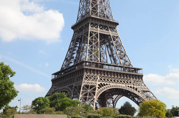 Imagen de cerca de la Torre Eiffel, París, Francia — Foto de Stock