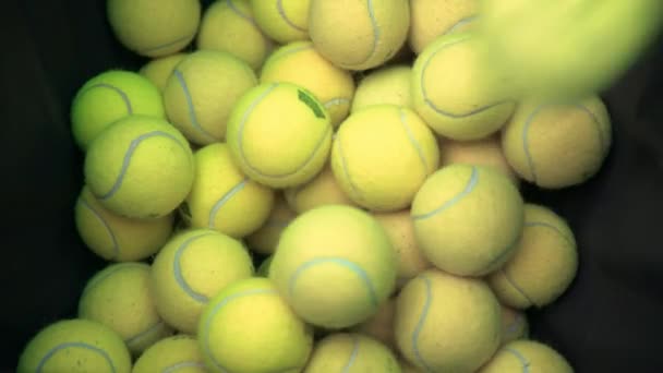 Spanya Aralık 2020 Kutudaki Tenis Toplarının Üst Görüntüsü Sahada Antreman — Stok video