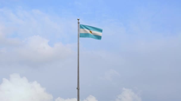 Bandera Argentina Ondeando Viento Con Cielo Azul Primer Plano Bandera — Vídeos de Stock