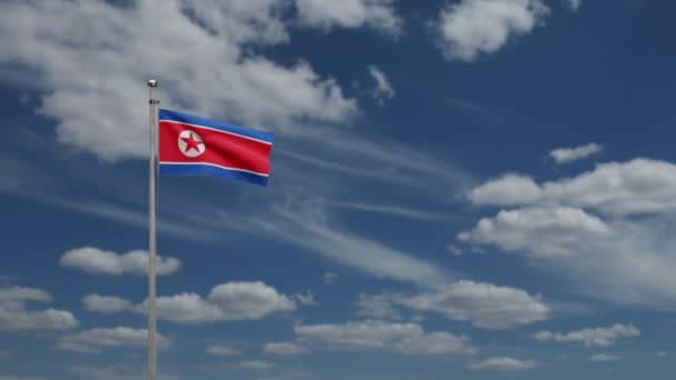 Bandeira Norte Coreana Acenando Vento Com Céu Azul Nuvens Close — Vídeo de Stock