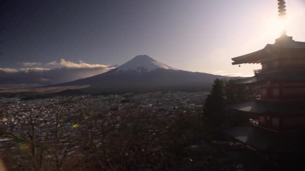 Japanskt Landskap Vackra Chureito Röda Pagoda Och Fuji Med Snötäcke — Stockvideo