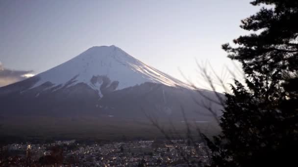 Όμορφο Βουνό Fuji Κάλυμμα Χιονιού Στην Κορυφή Δει Πίσω Από — Αρχείο Βίντεο