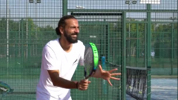 Sevilla España Julio 2021 Jugador Profesional Padel Haciendo Voleas Una — Vídeo de stock