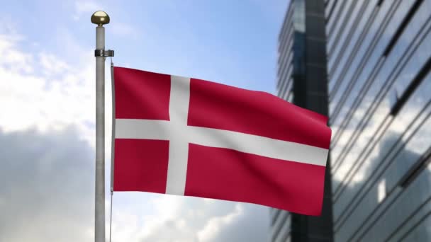 Δανέζικη Σημαία Κυματίζει Στον Άνεμο Σύγχρονη Πόλη Ουρανοξύστη Σημαία Δανίας — Αρχείο Βίντεο