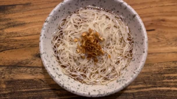 Bol Soupe Poulet Taïwanaise Traditionnelle Sur Fond Table Bois Contient — Video