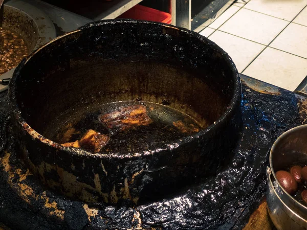 Ağır Ateşte Pişmiş Domuz Göbeği Aşçıbaşı Için Çin Usulü Kahverengi — Stok fotoğraf