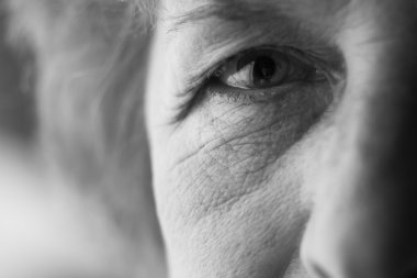 yaşlı bir kadın gözüyle
