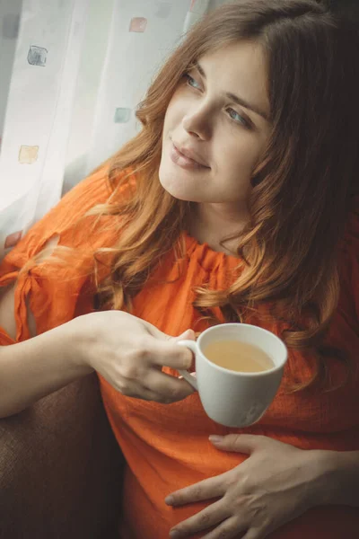 Beautiful Pregnant Young Red Haired Woman Sitting Kitchen Window Cup — Stock Photo, Image