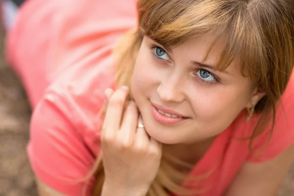 Beautiful portrait of a girl — Stock Photo, Image