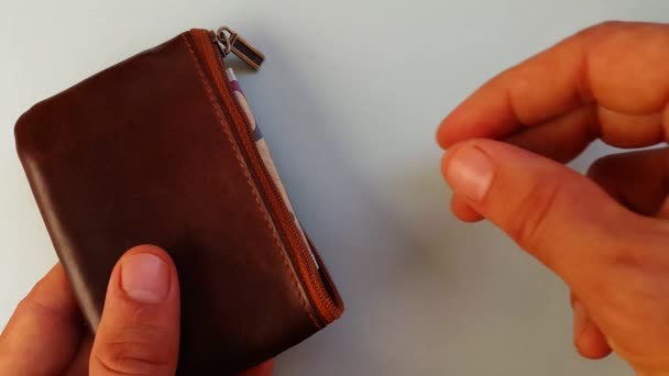 His Fingers Take Out Twenty Euros His Wallet Expenses Income — Stock Video