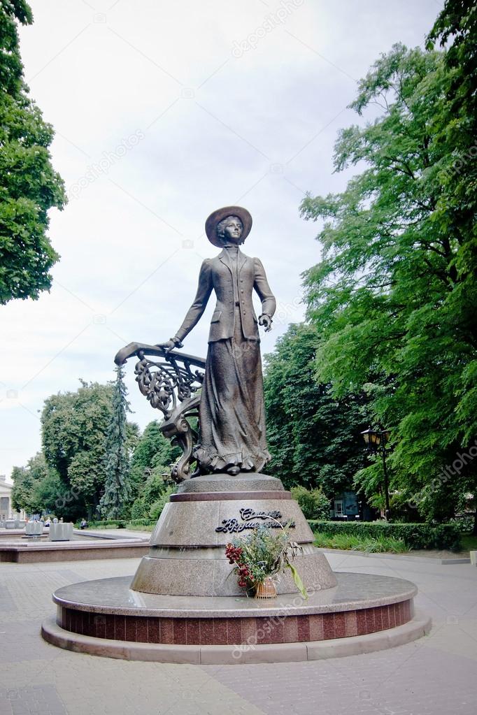 Monument of Solomiya Krushelnytska