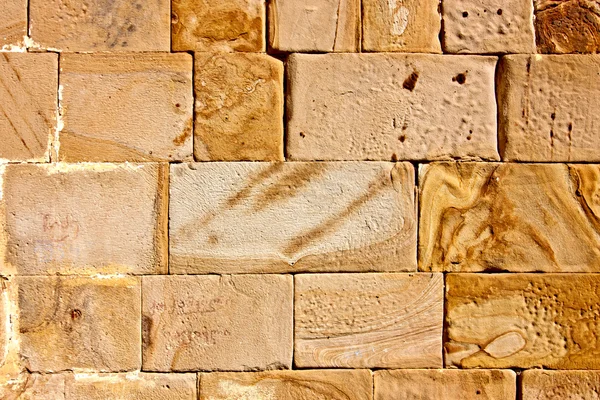 Texture of yellow stoned bricks — Stock Photo, Image