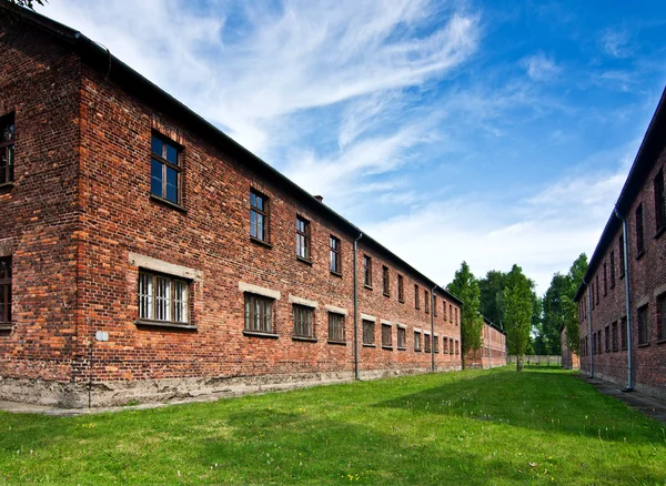 Caserma di mattoni ad Auschwitz — Foto Stock