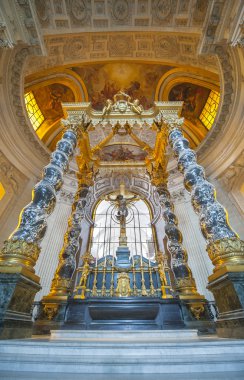 Les Invalides iç göz kamaştırıcı