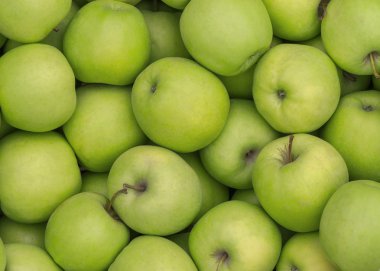 Satılık olgun elma