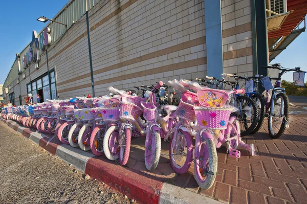 Bicicletas para niños a la venta —  Fotos de Stock